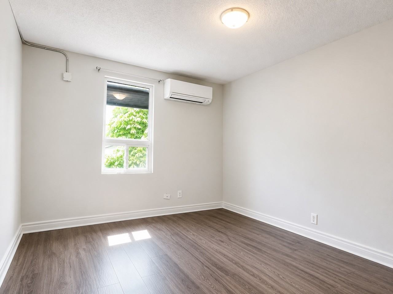 265 Emerald Street North #12 - Photo 3 of 7