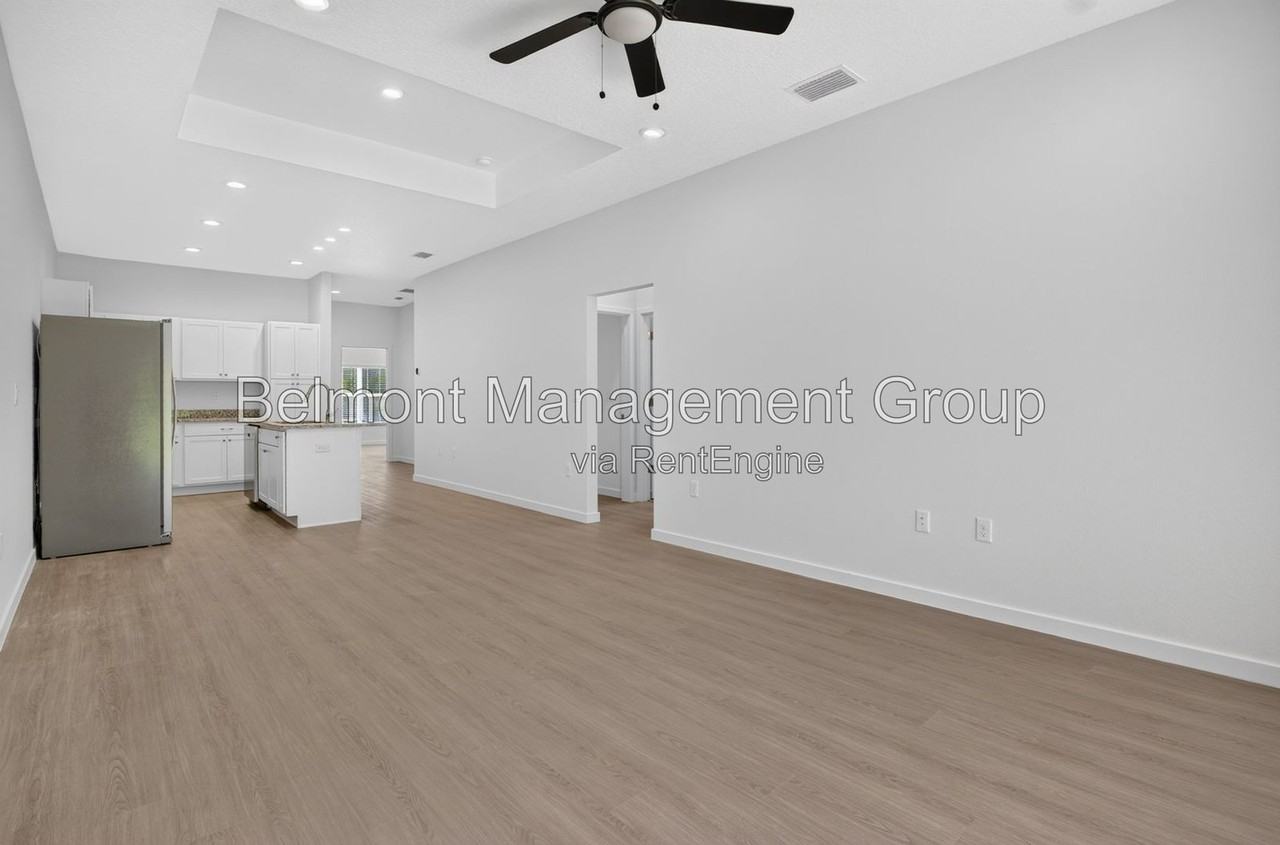 630 Nw 59th Ave #1 - Photo 3 of 18