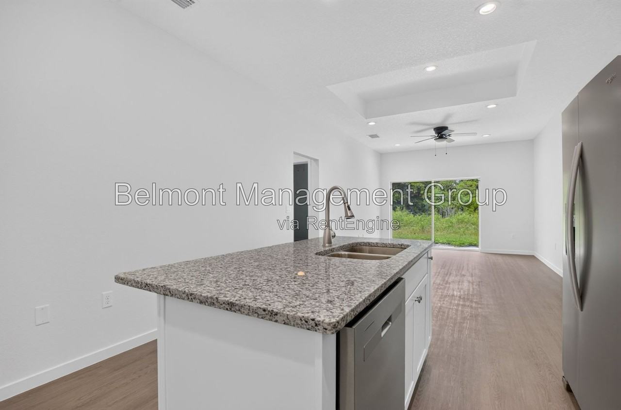 630 Nw 59th Ave #1 - Photo 5 of 18