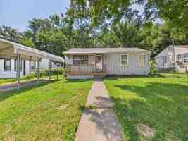 featured image of 810 S Woodland Ave