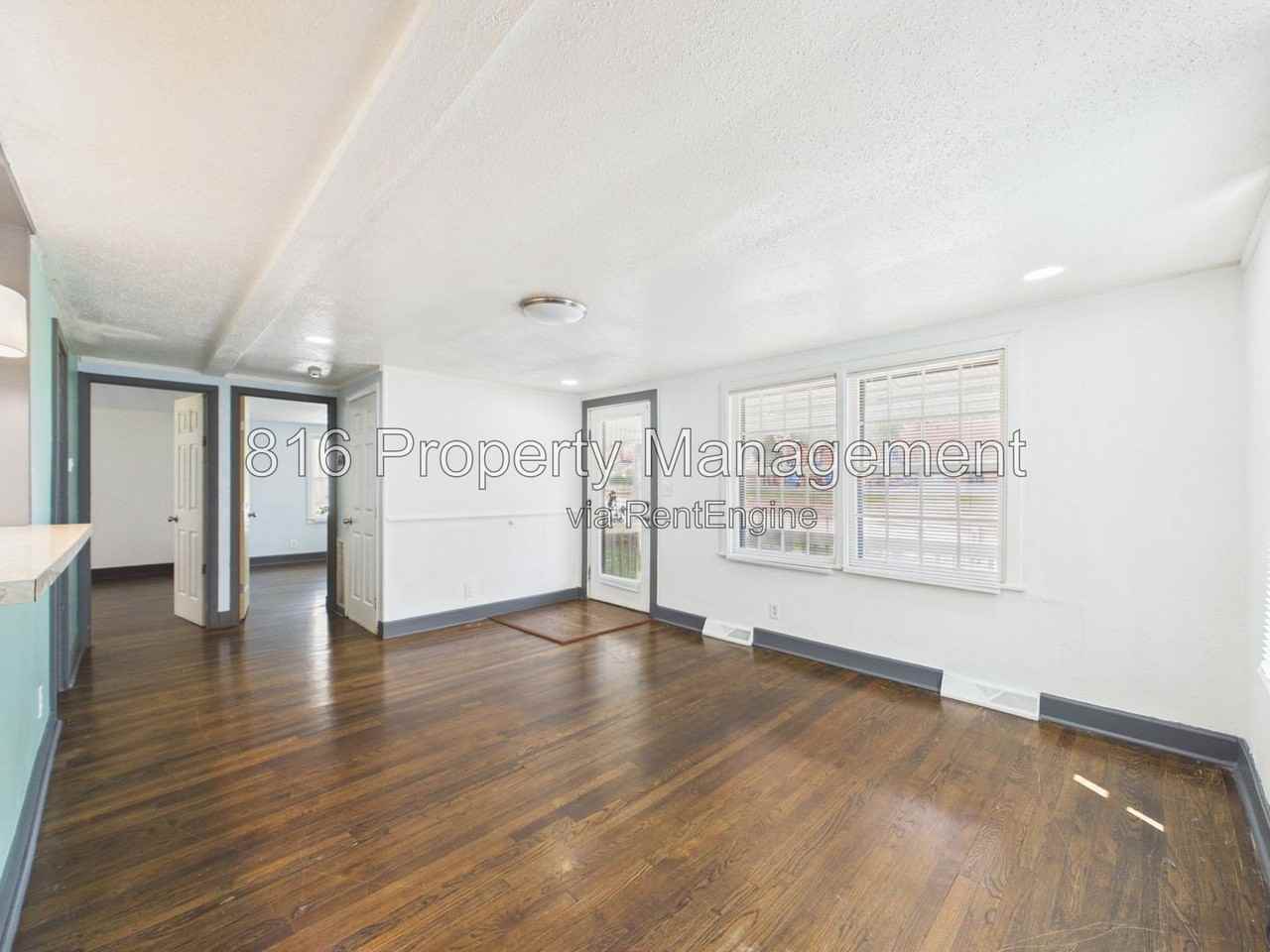 810 S Woodland Ave - Photo 2 of 31