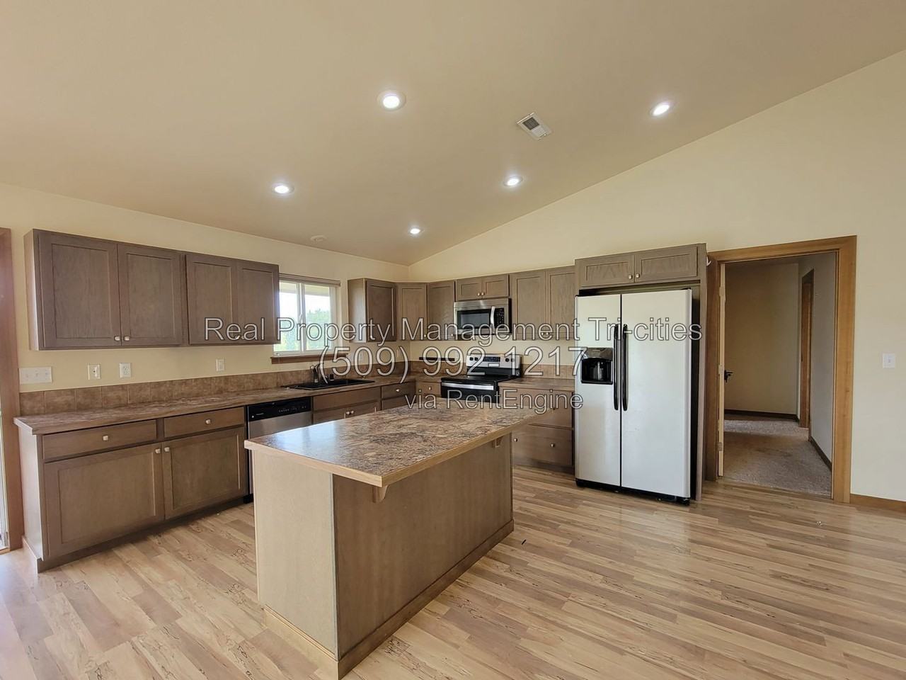 689 Tanglewood Dr #A - Photo 5 of 11