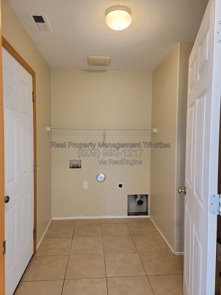 6305 Thistledown Dr - Photo 6 of 16