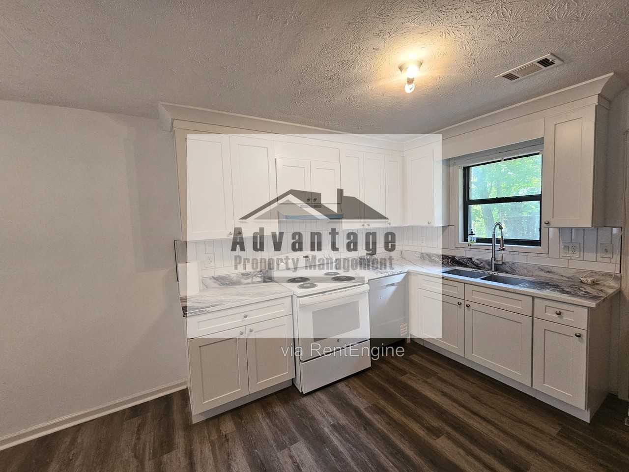 1521 Pine Cone Ln Nw - Photo 7 of 10