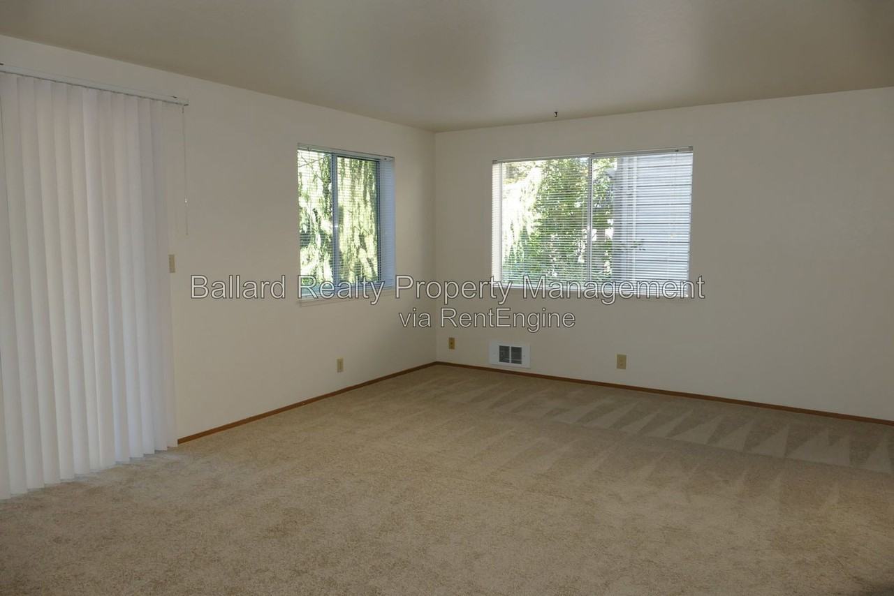 3232 21st Ave W #103 - Photo 2 of 11