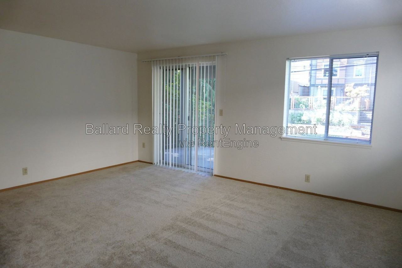 3232 21st Ave W #103 - Photo 3 of 11