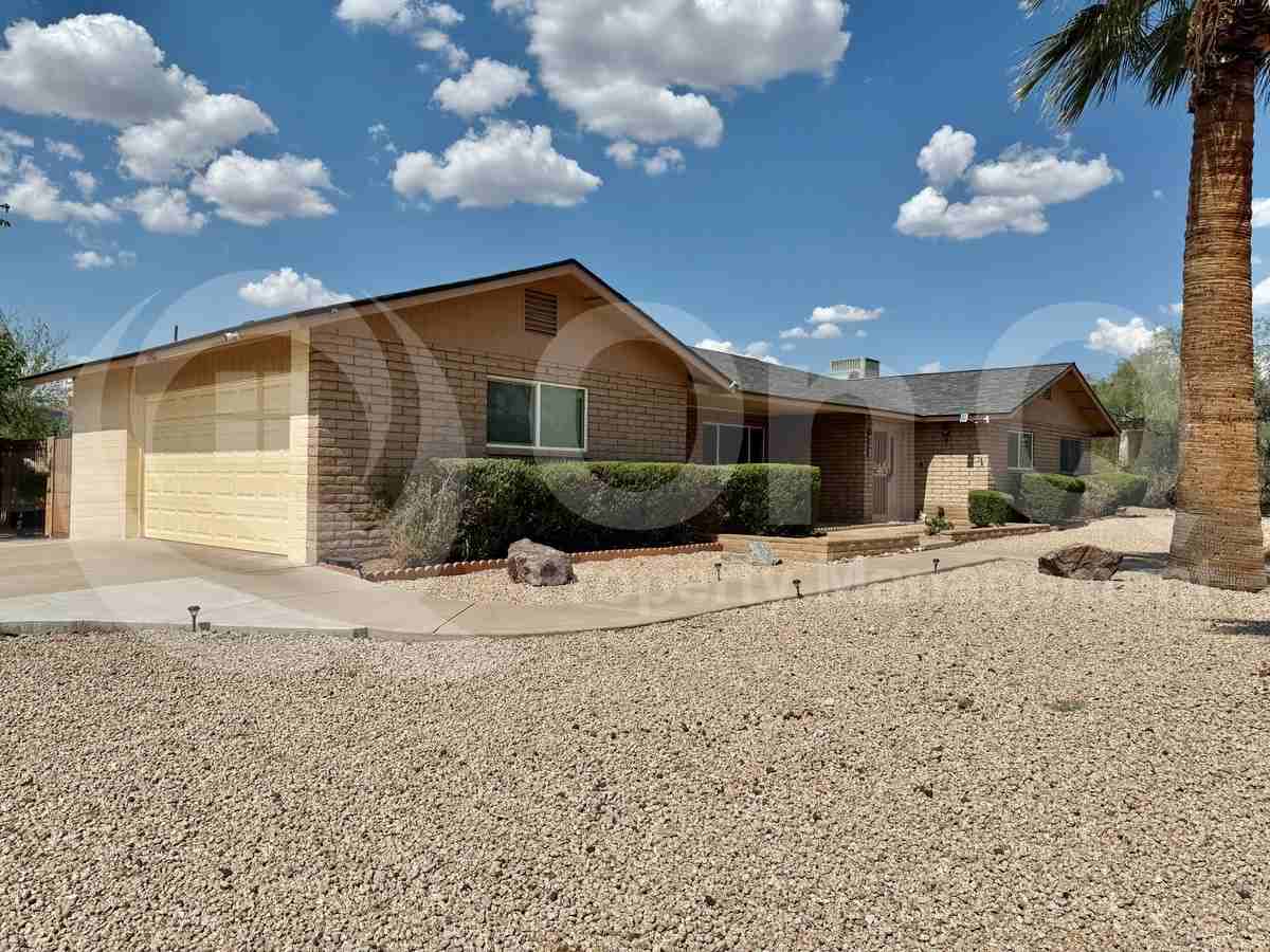 10312 E Cactus Rd - Photo 3 of 28