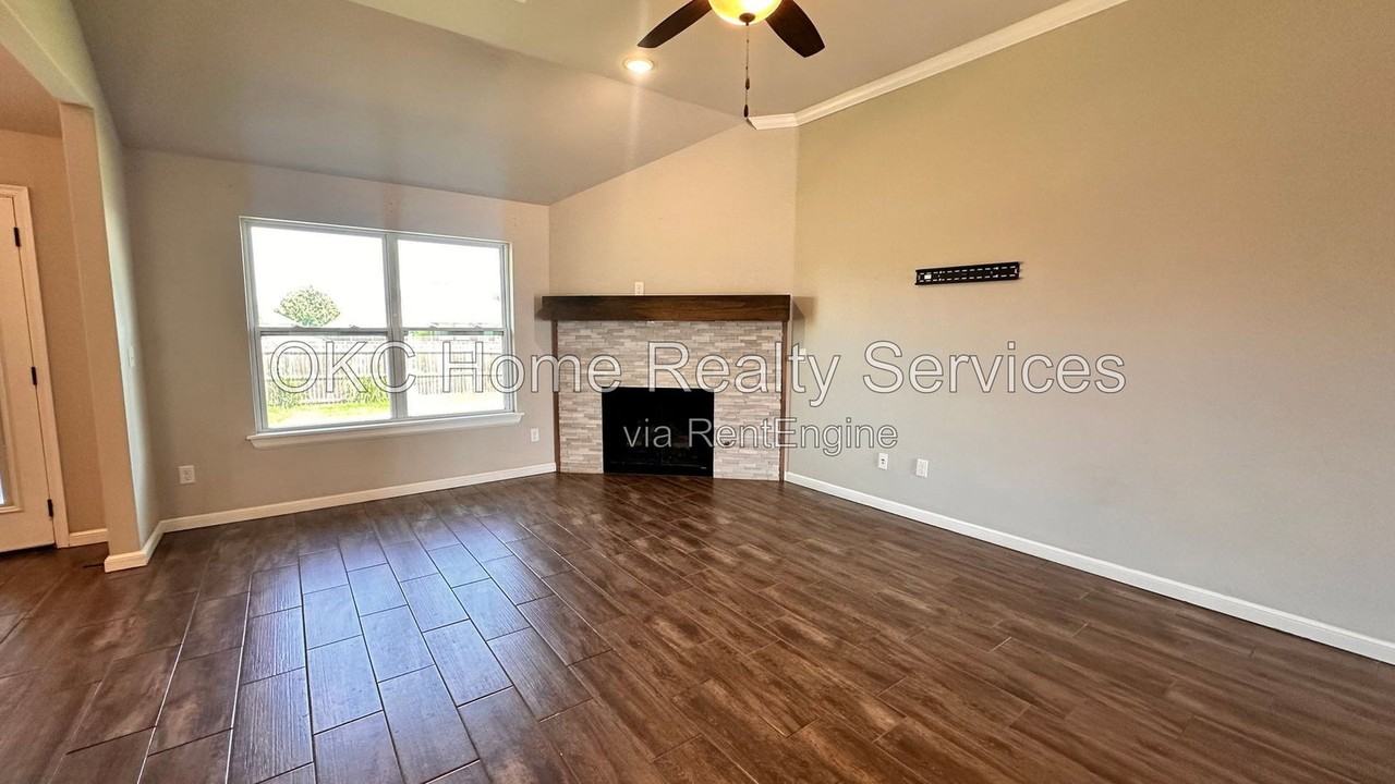 7724 Windstone Dr - Photo 4 of 31