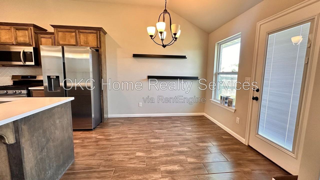7724 Windstone Dr - Photo 5 of 31