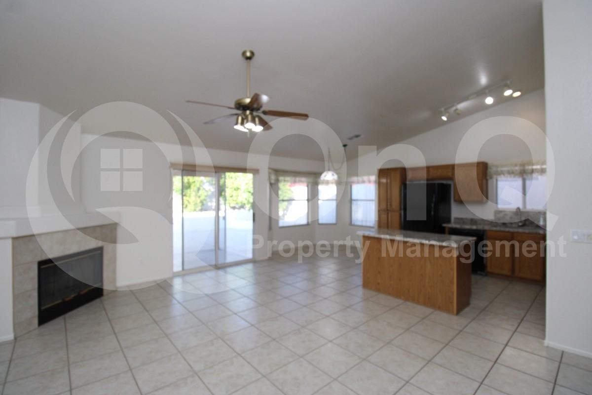 4522 E Muriel Dr - Photo 4 of 19