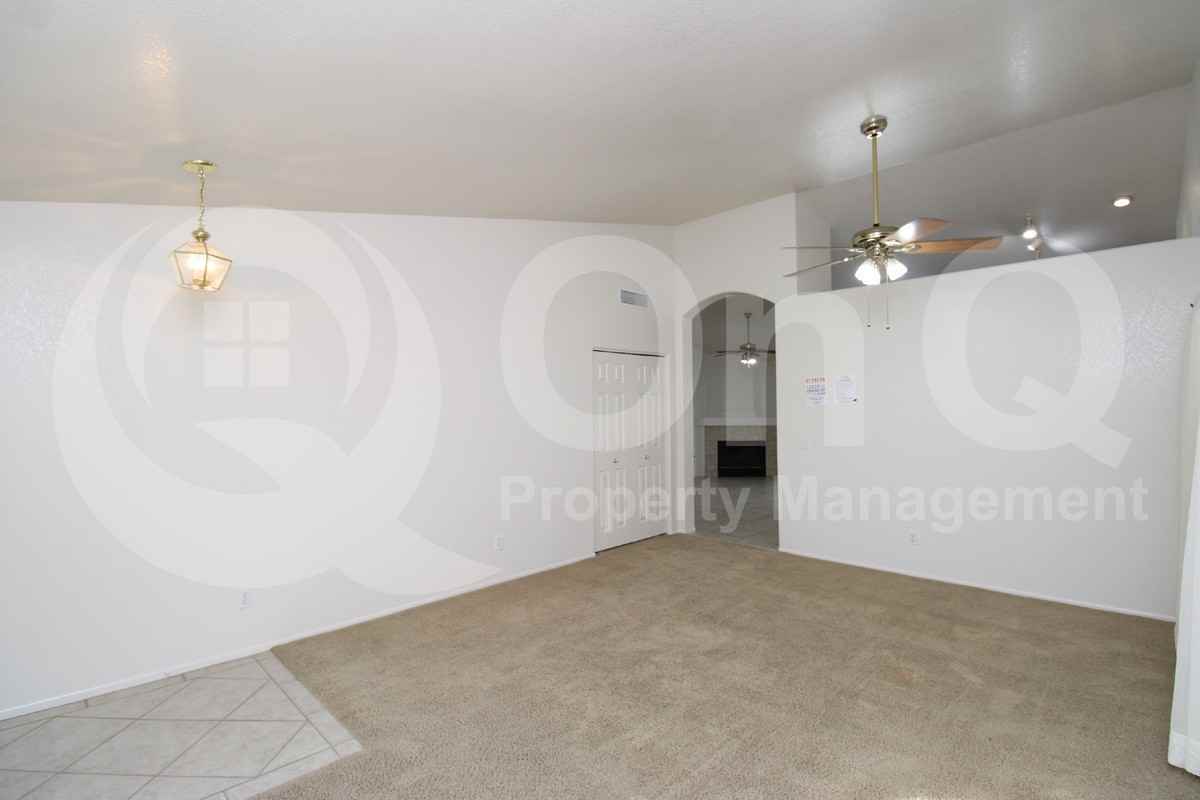 4522 E Muriel Dr - Photo 7 of 19