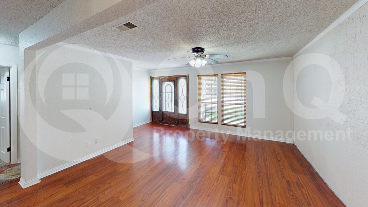 2501 Yucca Ave - Photo 4 of 20