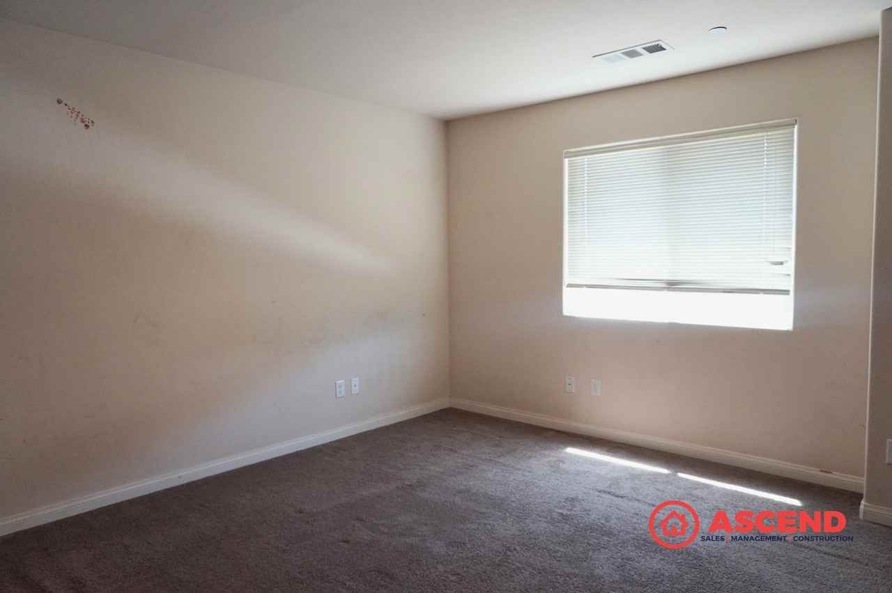 6907 Englefield Dr - Photo 5 of 7
