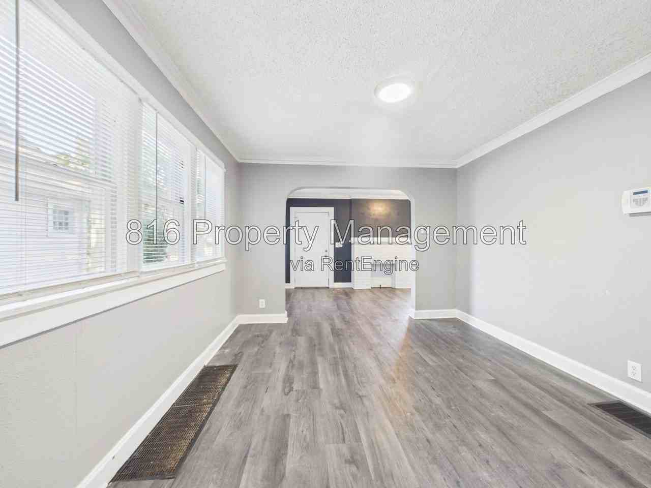 6808 S Benton Ave - Photo 7 of 25