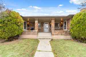 featured image of 11 E Rich Ave #1