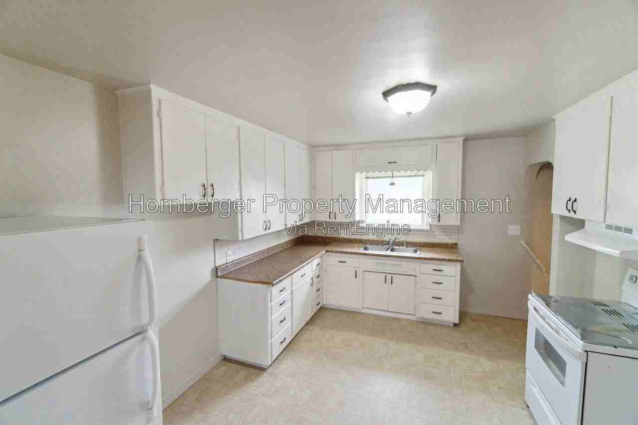 11 E Rich Ave #1 - Photo 7 of 24