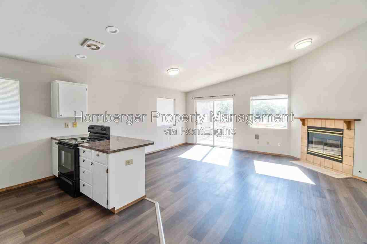 1501 N Regal St #1501 - Photo 5 of 18