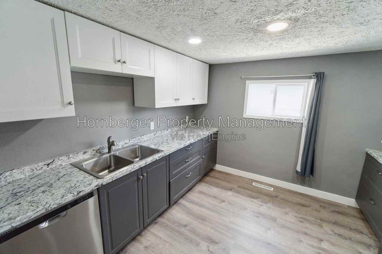 2702 W Boone Ave - Photo 3 of 19