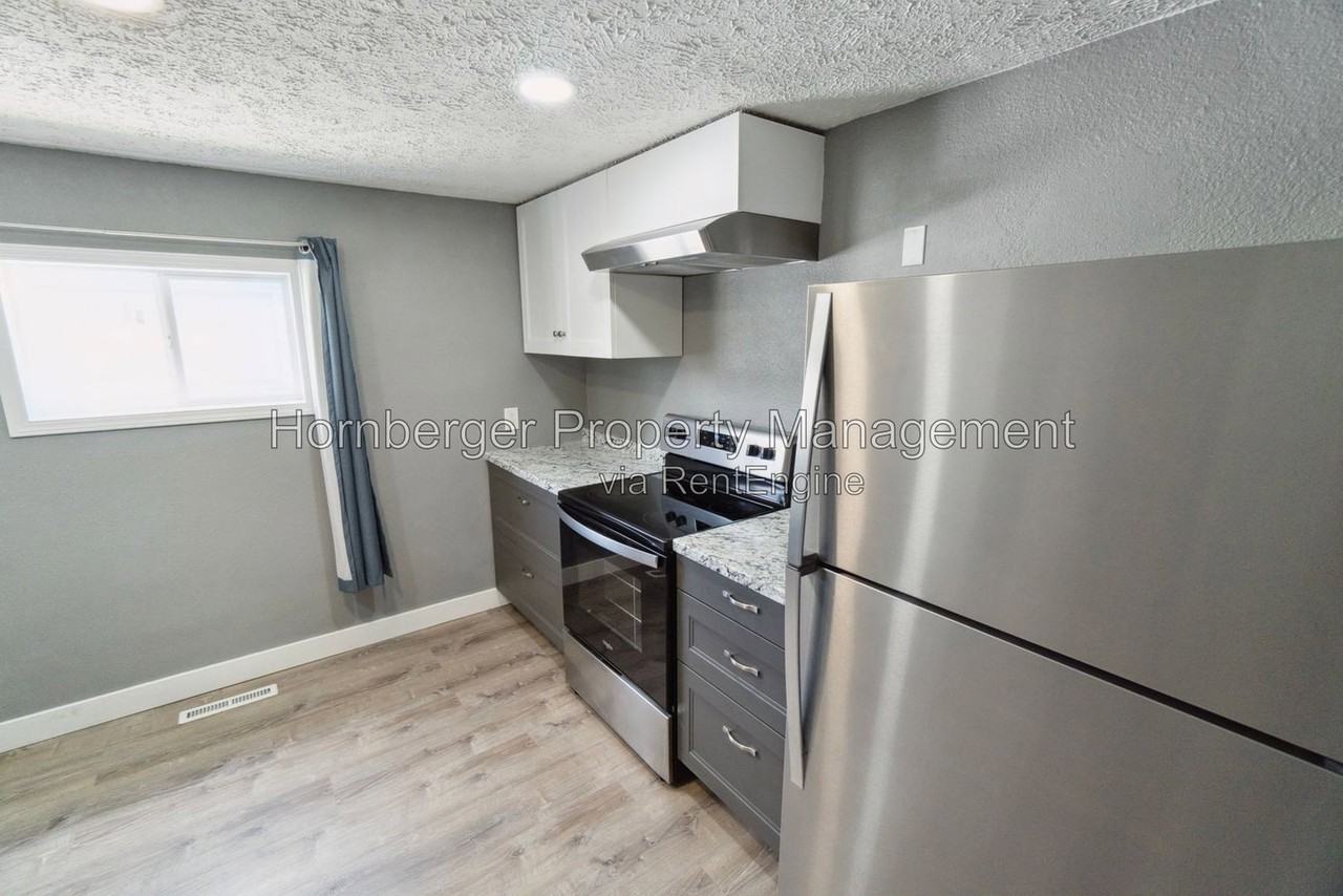 2702 W Boone Ave - Photo 4 of 19