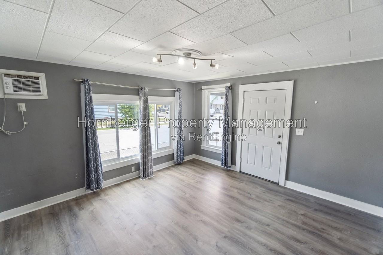 2702 W Boone Ave - Photo 5 of 19