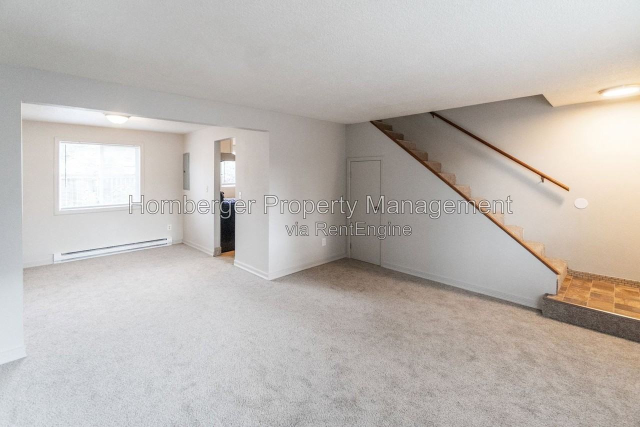 2009 E Desmet Ave - Photo 6 of 16