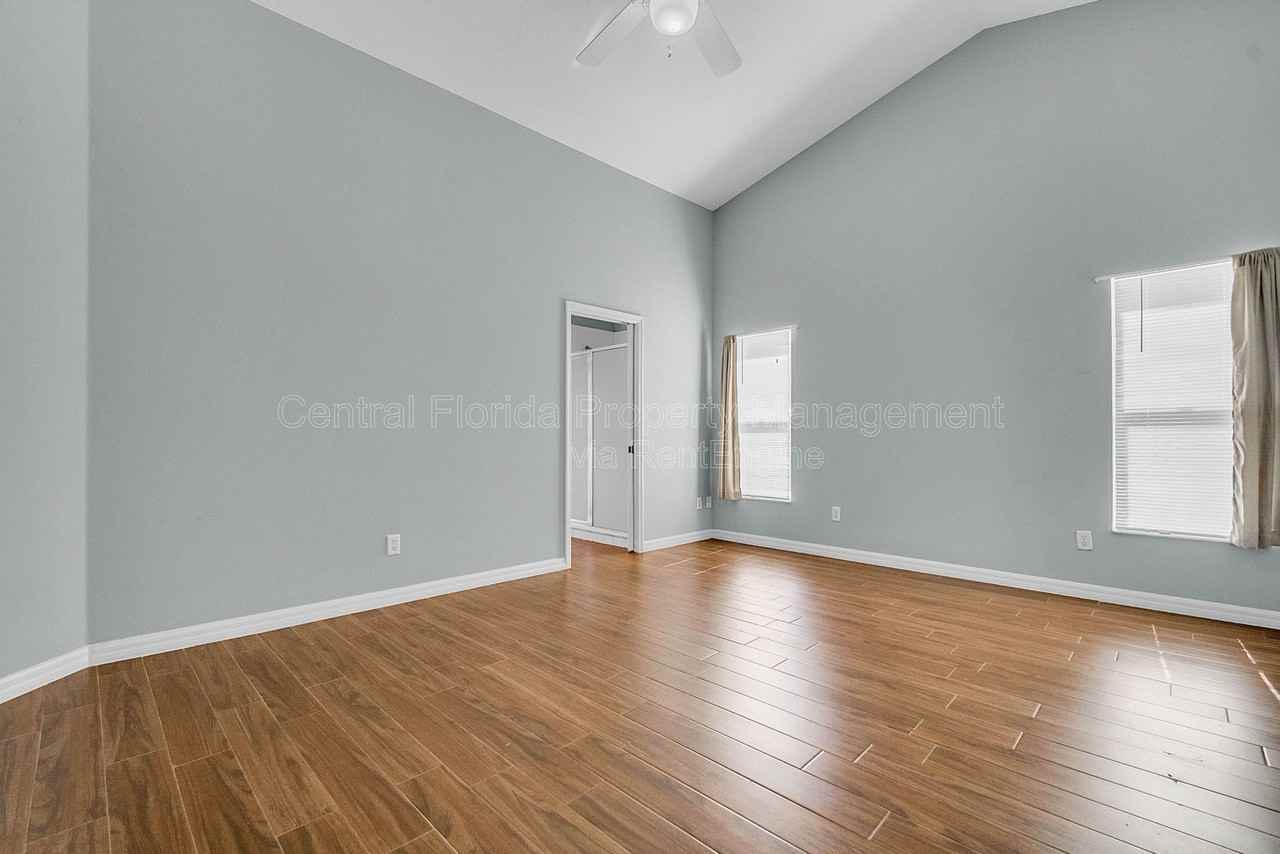 10754 Flycast Cir - Photo 4 of 23