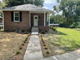 featured image of 32 Oak St Ne #NA