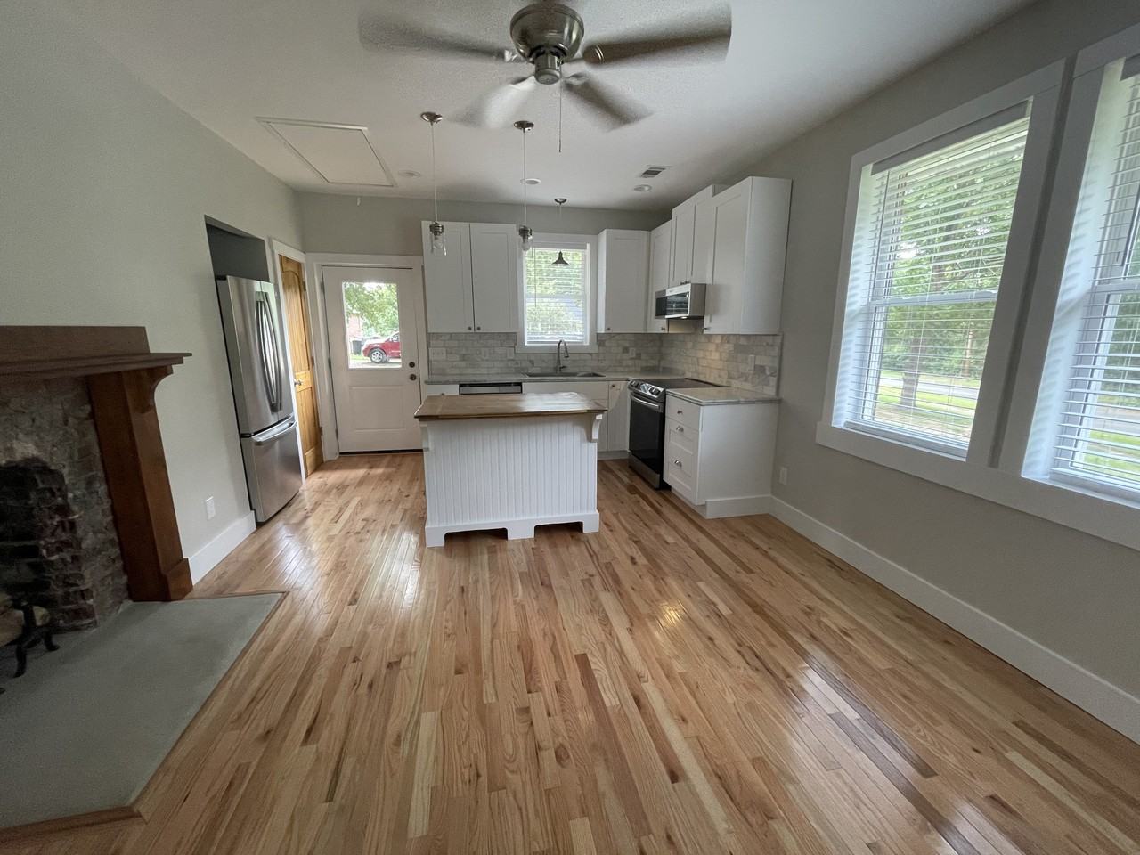 32 Oak St Ne #NA - Photo 3 of 10