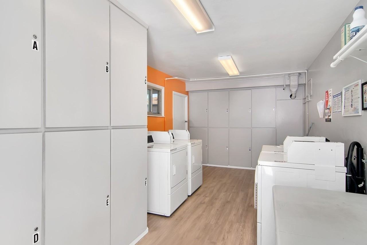 1502 Scott Street - Photo 3 of 4