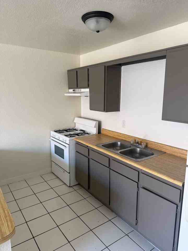 Agua Caliente Apartments - Photo 2 of 7