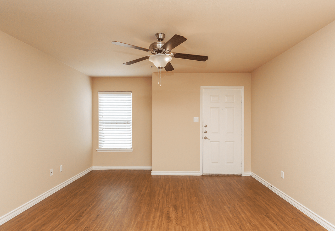 Cimarron Court Apartments - Photo 6 of 14