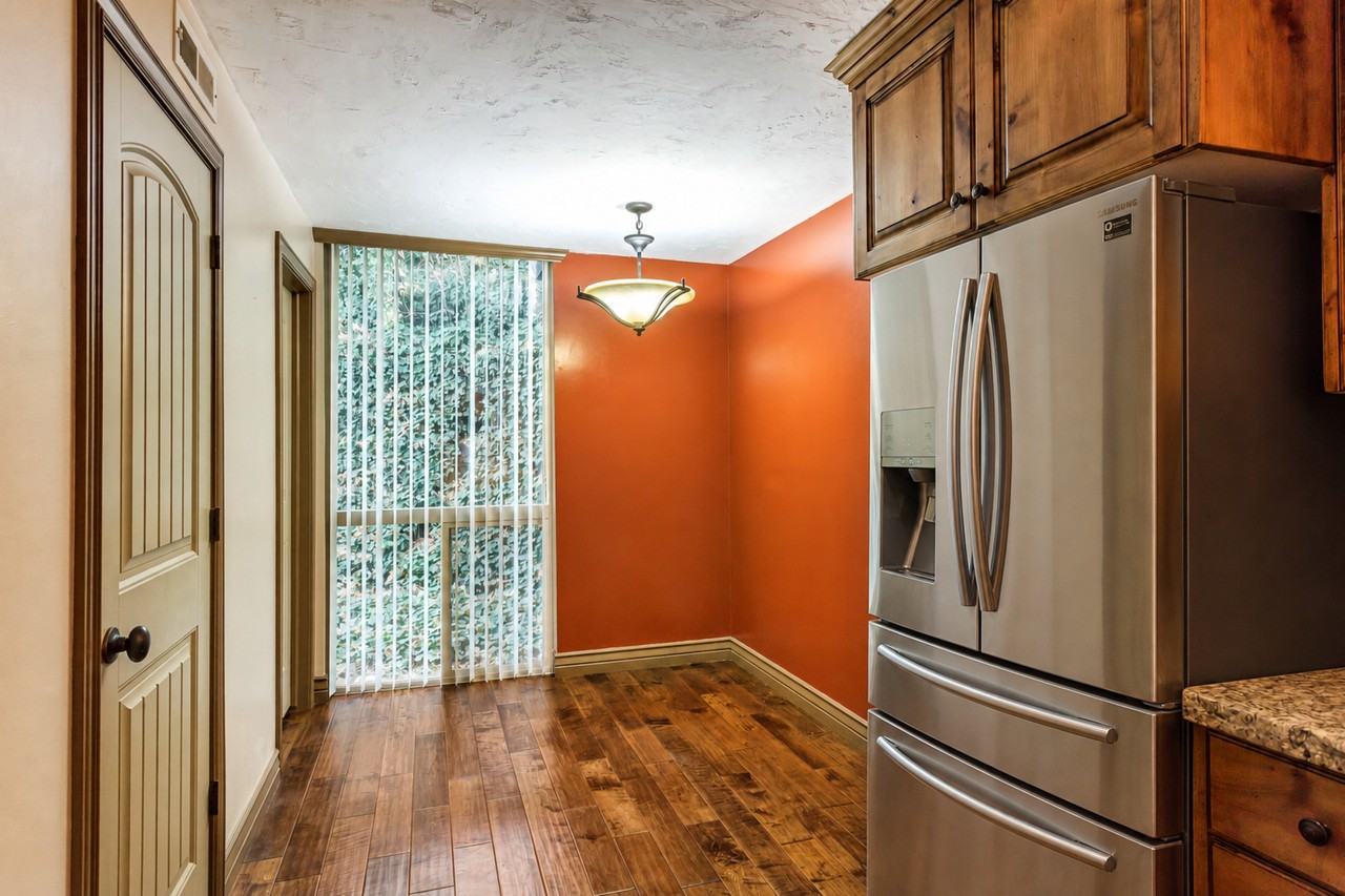 438 N Center St #305 - Photo 3 of 17