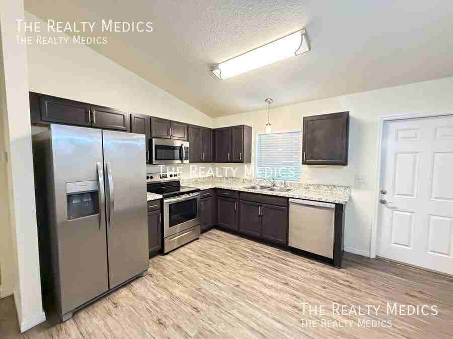5328 Nw 2nd Pl - Photo 3 of 13