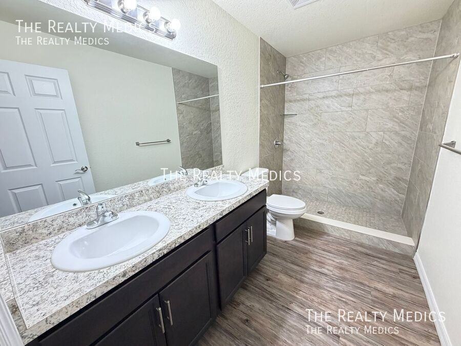 5328 Nw 2nd Pl - Photo 5 of 13