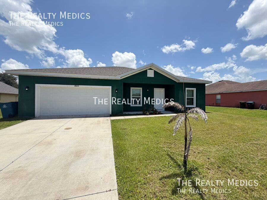 1611 Fannin Ave Nw - Photo 2 of 27