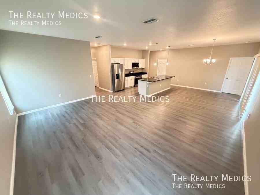 1611 Fannin Ave Nw - Photo 3 of 27