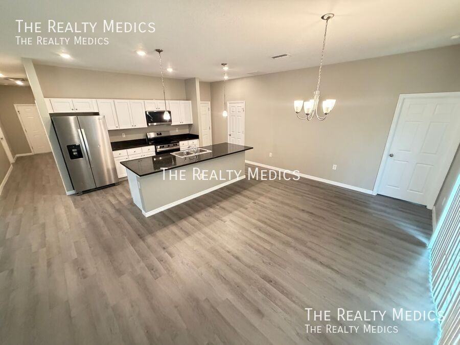 1611 Fannin Ave Nw - Photo 4 of 27