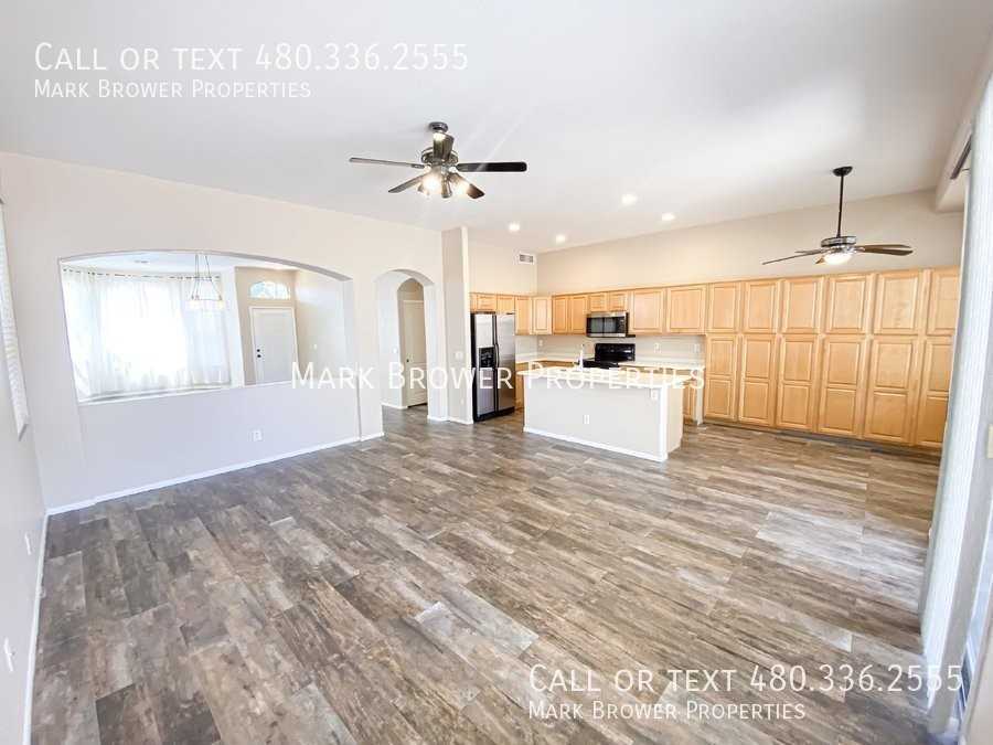 3918 E Juanita Ave - Photo 5 of 28