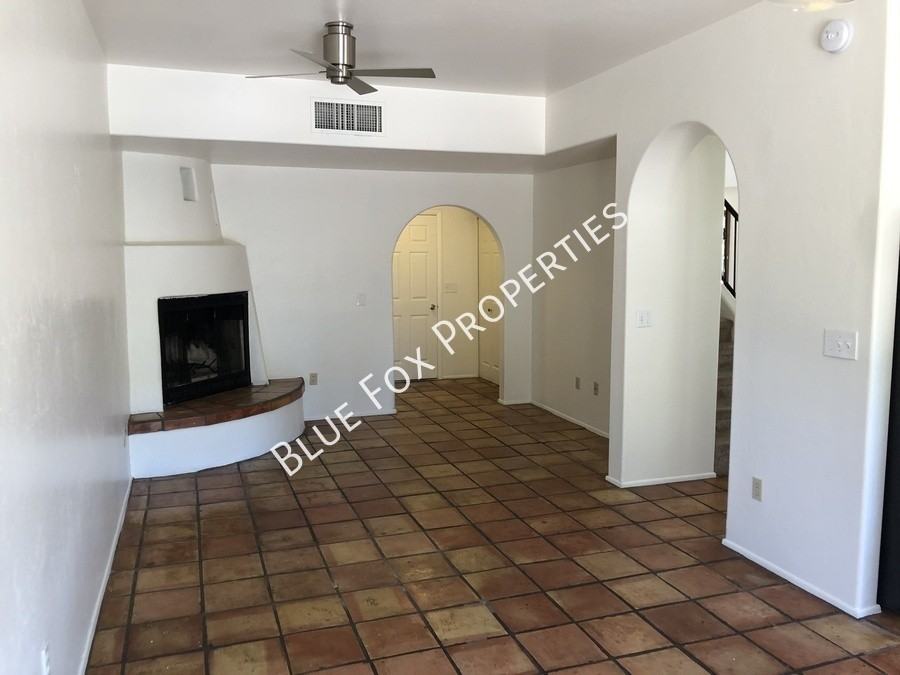 759 W Clear Creek Way - Photo 6 of 29