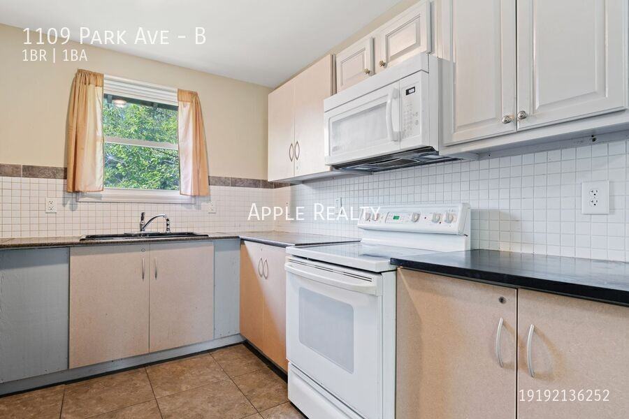1109 Park Ave #B