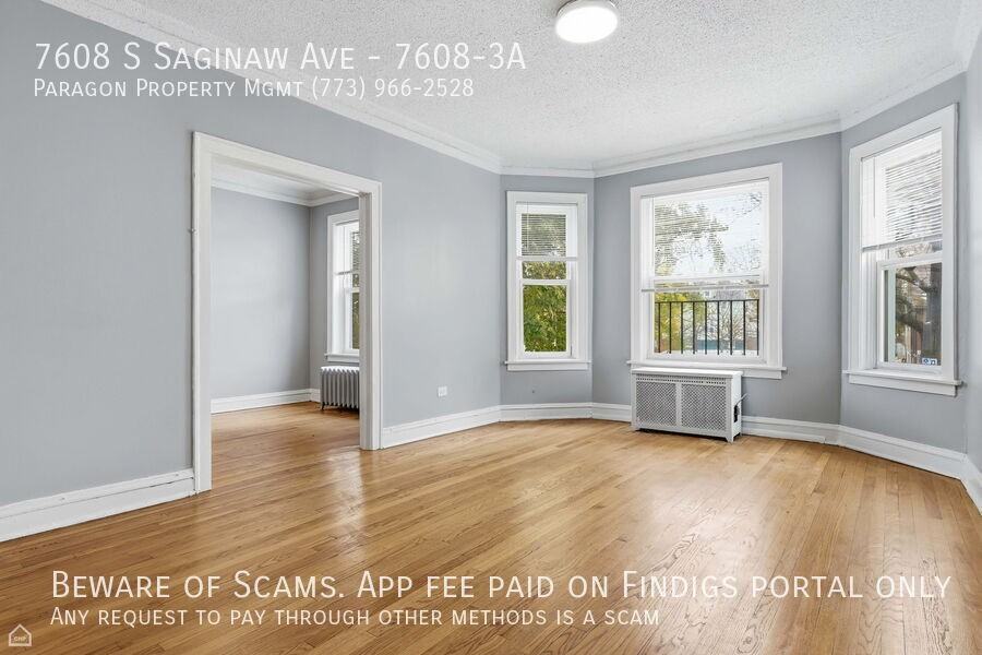 7608 S Saginaw Ave