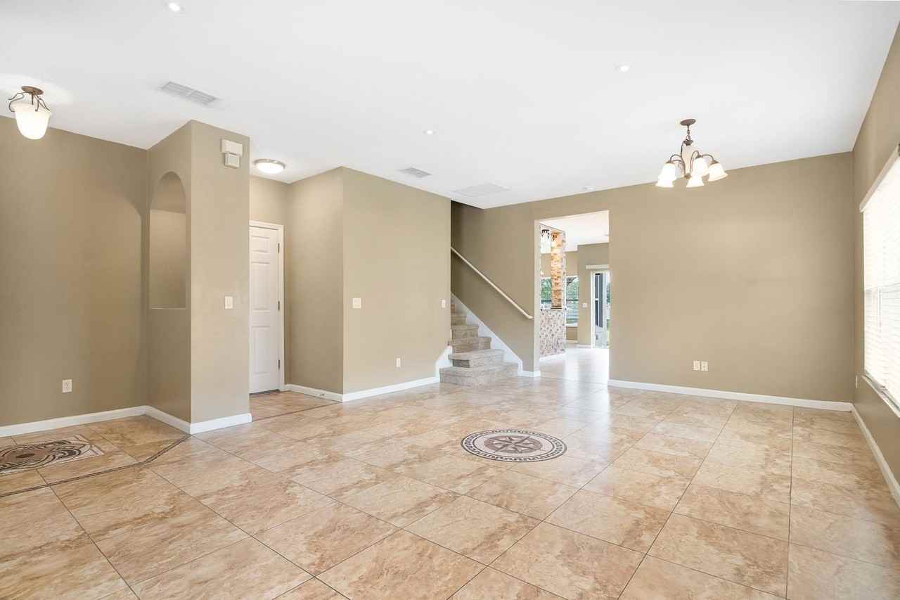 10706 Cypress Trail Dr - Photo 2 of 24