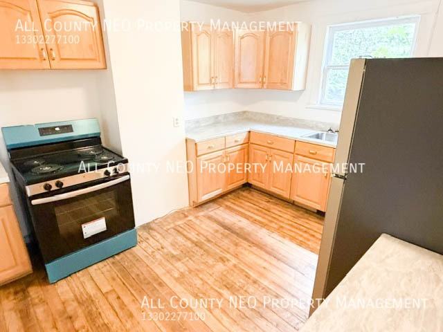 519 E 103rd St - Photo 4 of 24