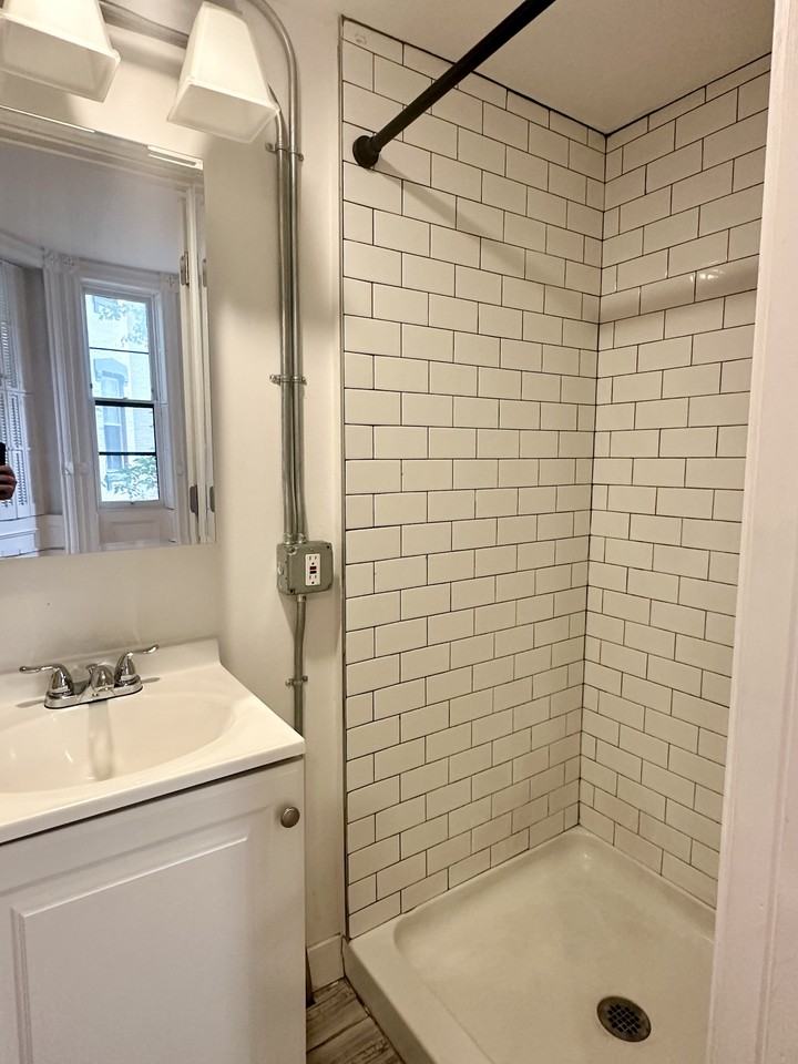 2545 Champa St #3 - Photo 6 of 32