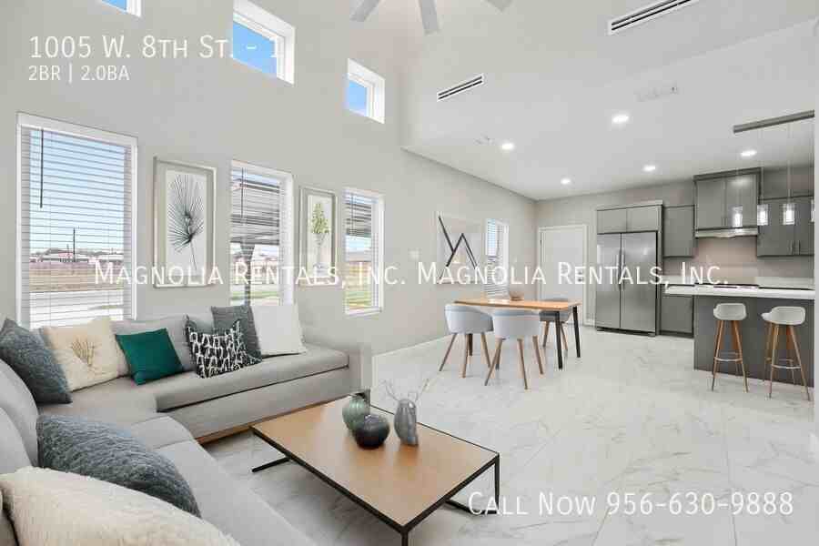 1005 W 8th St #1 - Photo 2 of 19