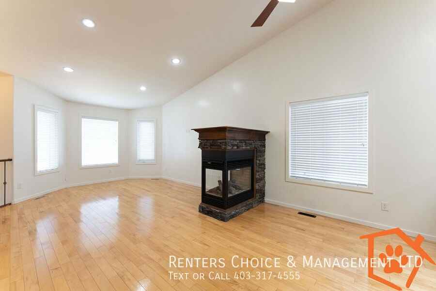 228 Mt Sunburst Pl W - Photo 4 of 19
