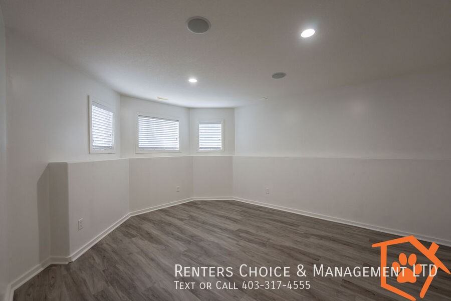 228 Mt Sunburst Pl W - Photo 7 of 19