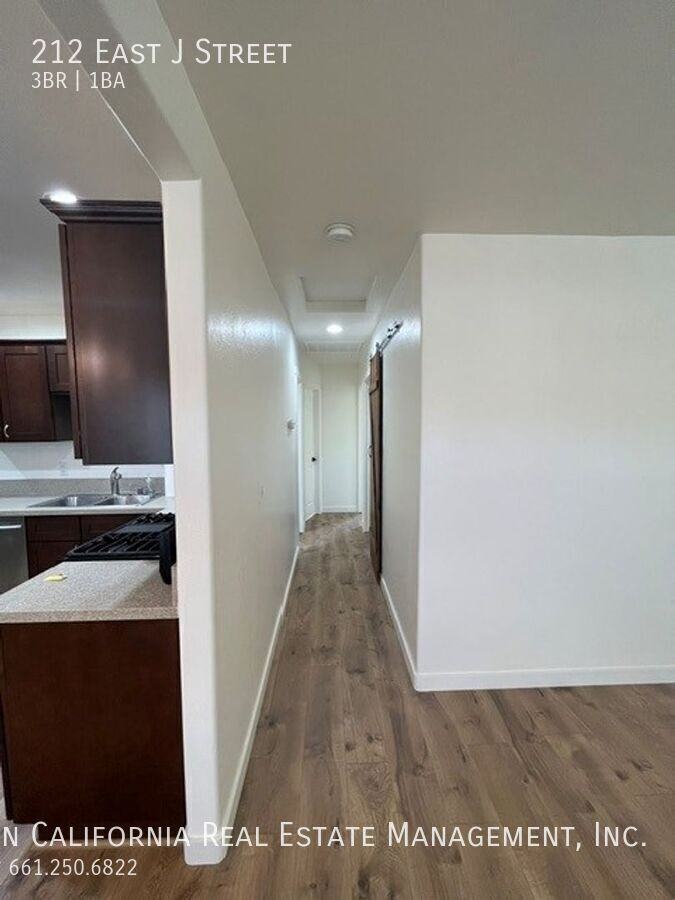 212 E J St - Photo 7 of 22