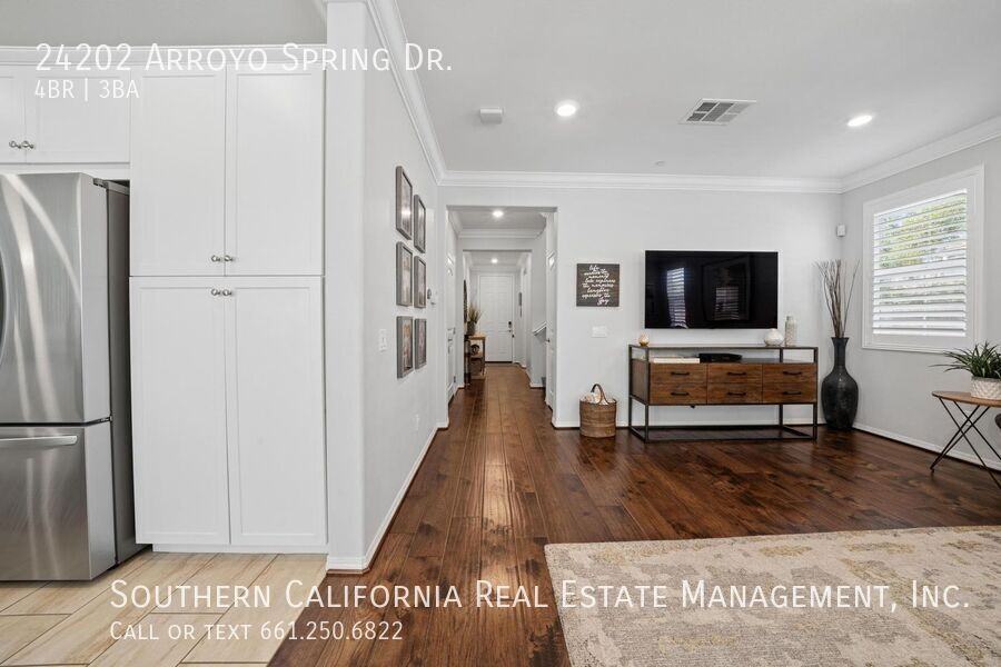 24202 Arroyo Spring Dr - Photo 4 of 31
