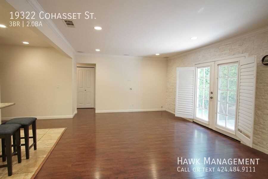 19322 Cohasset St - Photo 4 of 50